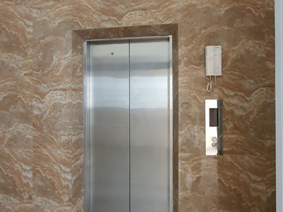 Cho thuê nhà hai mặt tiền, 105m2  5t  vỉa hè, nguyễn khánh toàn-28 tr 0