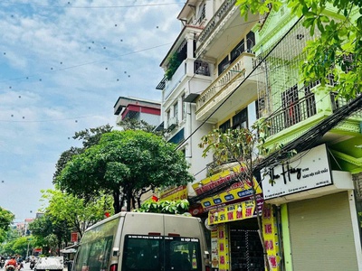 Siêu phẩm khương hạ quận thanh xuân sổ  cực vuông mặt tiền rộng hạ chào giá hạt rẻ  dòng tiền lớn . 0