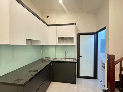 Thạch bàn - xây mới độc lập - cách 1 nhà ra ô tô thông - 42m chỉ hơn 6 tỷ 3