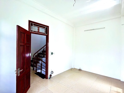 Bán nhà hòa bình   hà đông 54m2 x 3 tầng, mt 4.9m giá 4.5 tỷ - phân lô ô tô đỗ cửa 1