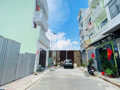 Gấp bán nhà ngay chợ bình thành hẻm 6m xe hơi ngủ nhà 64m2-3 tầng 4 tỷ 650 0