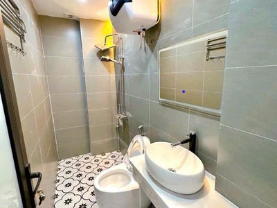 Bán nhà trường chinh   7 tầng thang máy nhập khẩu , nhỉnh 9 tỷ  33x7t 4