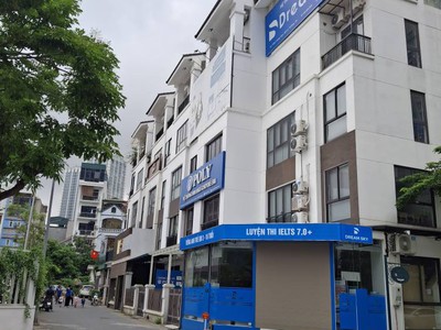 Hoàng Thành Mỗ Lao, đẳng cấp thượng lưu, 5 tầng thang máy. 1