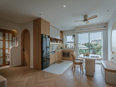 Bán nhà vị trí đẹp, đường lớn, ô tô đỗ cửa 2