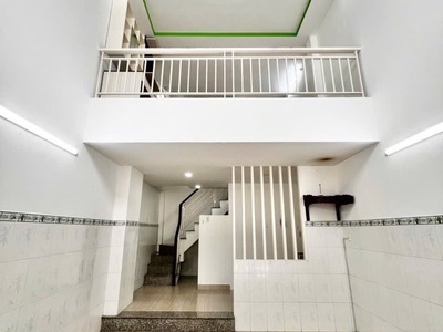 Bán nhà 4 tầng đẹp 36m2  4x9 , hẻm xe tải lê văn quới, gần ngã tư bốn xã, chỉ hơn 4 tỷ 1