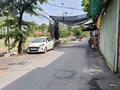 Chính chủ gửi bán đất thôn Nhị Khê gần sân bóng hơn 4ty 2