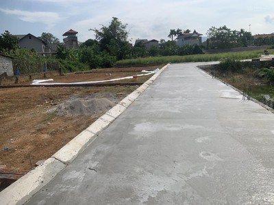 Bán đất phân lô tại hoà thạch, quốc oai, 100m2 view hồ, giá nhỉnh 2 tỷ sẵn sổ 0