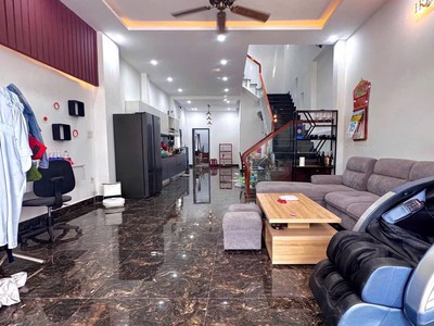 Mặt tiền đường 5.5m, đối diện đh sư phạm, 118m2, 3 mê, xịn sò, 5.x tỷ 0