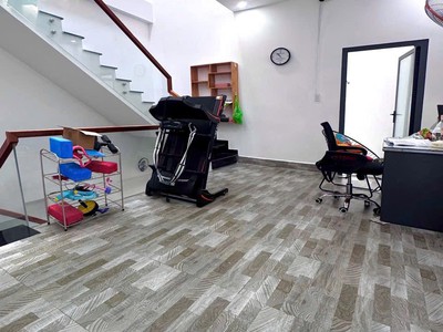 Mặt tiền đường 5.5m, đối diện đh sư phạm, 118m2, 3 mê, xịn sò, 5.x tỷ 4