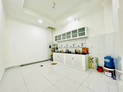 Nhà 3 tầng btct vừa ở vừa kinh doanh mặt tiền tân thới hiệp 9 45m2 gần st mega market. sát bên toà 2