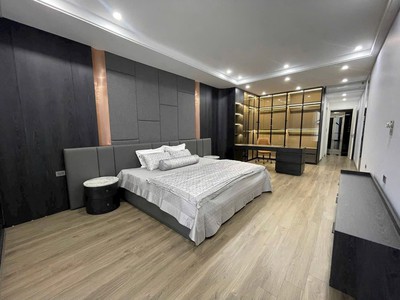 Quá đẹp. trung tâm nguyễn văn cừ, long biên 60m2 7t, full nội thất, ô tô đỗ cữa 16.x tỷ 3