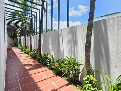 Biệt thự sân vườn ngay trung tâm hóc môn 155m2 ngang khủng 7m. gần chợ hóc môn. 4