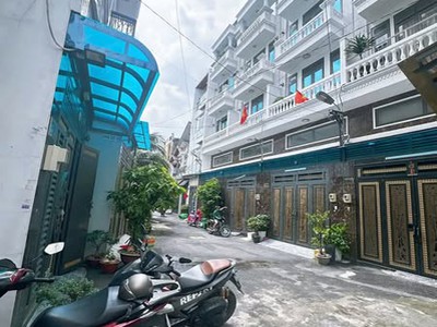 Nhà khu phân lô đường nguyễn duy cung phường 12 quận gò vấp cũ. 0