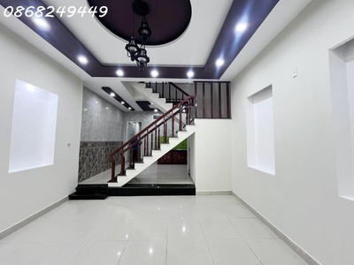 Nhà 3 tầng mới len ken, vị trí đẹp, đường 4m có lề, gí chỉ 5 tỷ xx 3