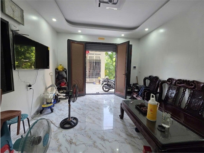 Bán nhà long biên   thạch bàn   lô góc 38m    4 tầng   3 ngủ   7,2 tỷ   sổ đỏ chính chủ 0