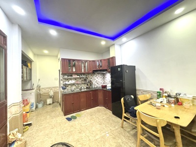 Bán gấp nhà 2 lô góc klg linh xuân   44m    2 tầng đúc   chỉ hơn 3 tỷ   gần phạm văn đồng 2