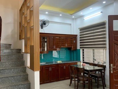 Bán nhà riêng phố trạm 36m2 x 4 tầng mt 6m, 6.8 tỷ long biên hà nội. 0