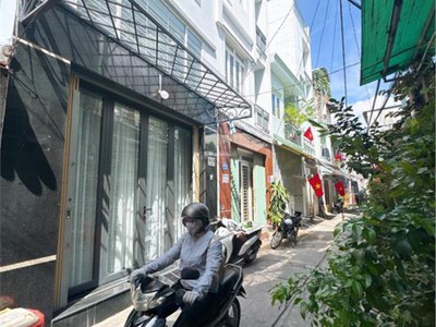 Nhà mới đẹp, full nội thất hẻm dân trí  5t gần chợ, trường học...