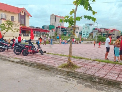 Căn nhà gắn bó với gia đình tôi nay tôi cần bán nhà 2 tầng 2