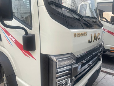 Bán xe tải Jac N200S Pro thùng kín 4m46 giao xe ngay 1