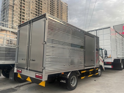 Bán xe tải Jac N200S Pro thùng kín 4m46 giao xe ngay 2