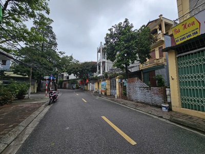 Bán nhà đức giang   long biên  30m  x 3t  mt 3.5m  5.2 tỷ 1