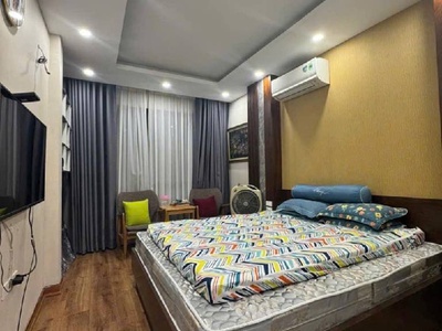 Phùng chí kiên 30m x5 tầng 8,8 tỷ-phân lô,ô tô tránh nhà dân xây,2 thoáng,full nội thất 4