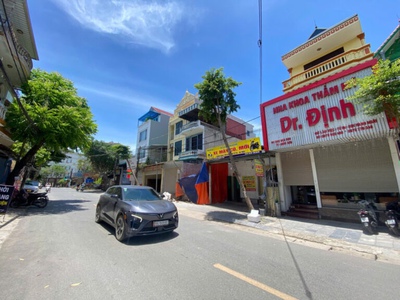 Siêu phẩm trục chính kinh doanh 135m tại tt chúc sơn-phường chương mỹ-hà nội 0