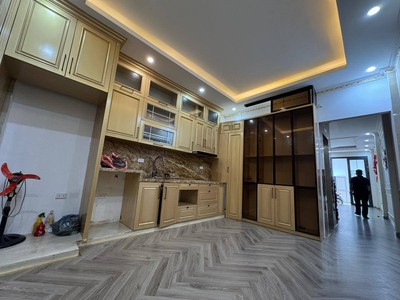 Nhỉnh 36 tỷ có nhà Galaxy 5 7 tầng thang máy 0