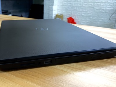 Laptop Dell Vostro 3578 Core i7-8550U Ram 8GB SSD 240GB 2 VGA Rời Màn 15.6 Full HD Máy Đẹp 5