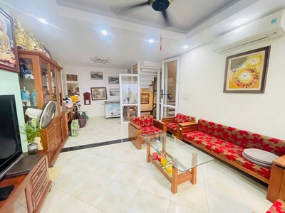 Bán nhà lô góc mặt phố Thông Phong, Đống Đa, tiện kinh doanh 5 tầng 52m2 giá 38 tỷ 1