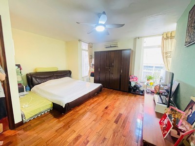 Bán nhà lô góc mặt phố Thông Phong, Đống Đa, tiện kinh doanh 5 tầng 52m2 giá 38 tỷ 2