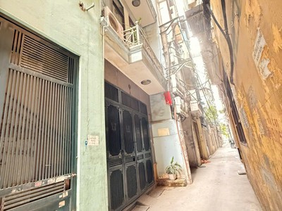 Cho thuê nhà riêng Trần Duy Hưng quận Cầu Giấy 50m x 5T, 6PN4VS giá 20TR, 20m ra phố 5