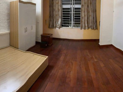 Cho thuê nhà riêng ngõ 58 Nguyễn Khánh Toàn, Cầu Giấy 50m x 5T, 5PN giá 12 triệu 0