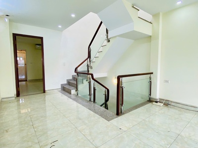 Cho Thuê Nhà 3 Tầng   Lã Xuân Oai   Vị Trí Đẹp   Ở Cực Thoáng Sáng 5