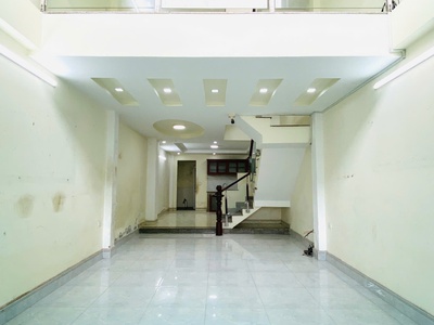 Cho Thuê Nhà 3 Tầng   Lã Xuân Oai   Vị Trí Đẹp   Ở Cực Thoáng Sáng 0