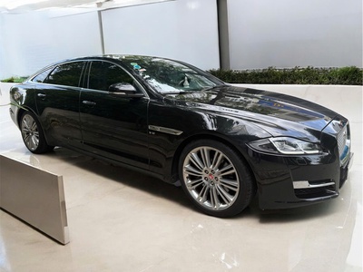 Bán xe Jagiuar XJL 2016 Màu Đen 3