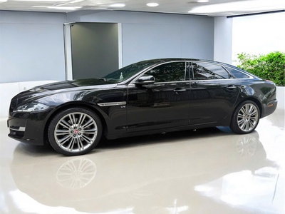 Bán xe Jagiuar XJL 2016 Màu Đen 4