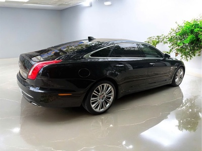 Bán xe Jagiuar XJL 2016 Màu Đen 0