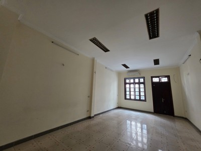Giảm gần 3 tỷ Chủ Cần bán gấp siêu phẩm phân lô Trung Kính 105m2, 6T, ô tô 4