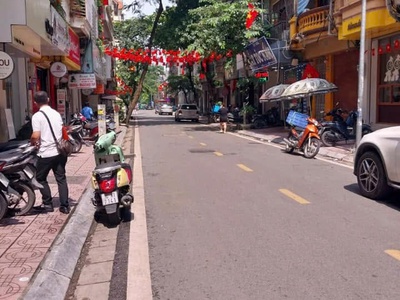 Bán nhà - vị trí đẹp - phạm hồng thái - cách một nhà ra đường tránh ô tô 0