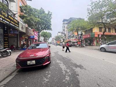 Mặt Phố Ngọc Lâm gần Hồng Tiến, 57m2 MT4m 19.9 tỷ 1