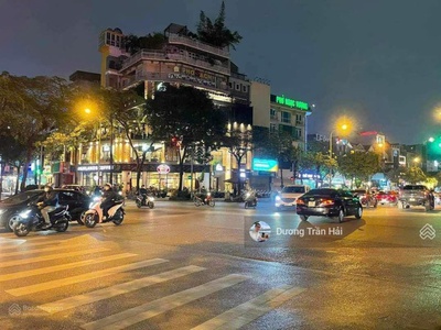 Bán nhà phố láng hạ - 135m2 x mt 7m - lô góc 3 thoáng kinh doanh - vỉa hè - ô tô dừng đỗ 2
