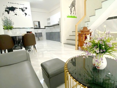 Nhà góc 2 tầng mặt tiền phạm thế hiển ngay green river p6q8 . giá: 5.7 tỷ 2