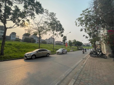 Rẻ hiếm có, Đất Ngõ 186 Ngọc THụy, Long Biên, 50m2, MT6m, Phân Lô, Ô Tô, Nhỉnh 7 Tỷ 0