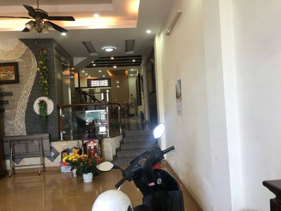 Mt đường 2 tháng 9 view khu tượng đài, 125m2, 5 tầng, móng 9 tầng, thang máy, 3