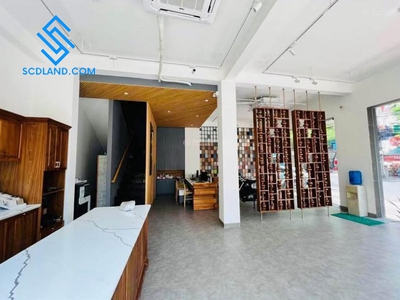 Cho thuê căn góc 2 mặt tiền đẹp đường quang trung   gần biển nha trang 1