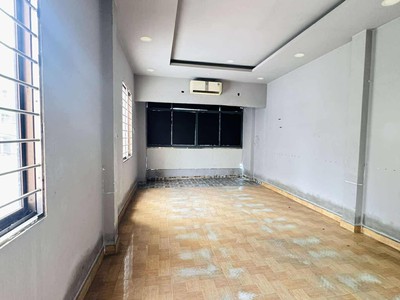 Nhà hxh đường nguyễn thiện thuật phường 2 quận 3 cũ. 4