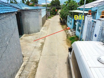 Bán lô đất đường cây dầu   phú ân nam diên khánh vị trí đẹp, giá tốt 0