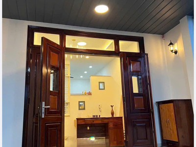 Căn nhà giá rẻ hơn căn hộ dành cho cặp vợ chồng mới ra riêng. nhà cấp 4 mới toang, lương đình của 0